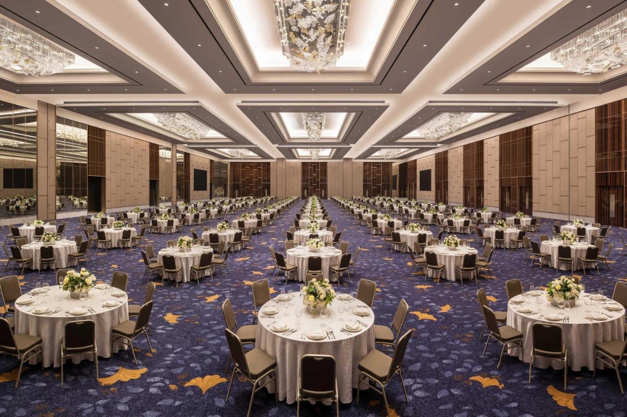 Hotel The Westin Surabaya Esterno foto